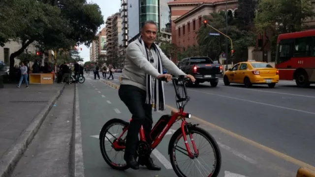 Con Enrique llegaron las bicicletas eléctricas a Córdoba (solución ideal entre movilidad y salud)