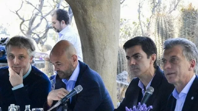 El Presidente Macri realizó la primera mesa de turismo para el empleo en NOA