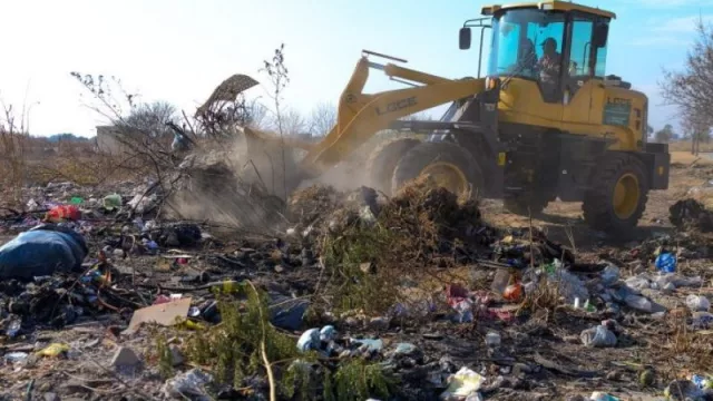 En julio se extrajeron más de 15 mil toneladas de residuos en los macro, micro basurales y canales de la ciudad