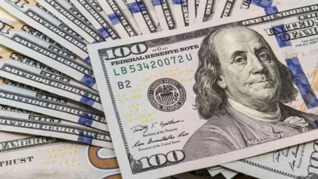 El dólar blue cotiza a $780 en el inicio de las operaciones