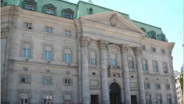 El Nación ofrecerá descuento de cheques "a tasas de mercado"