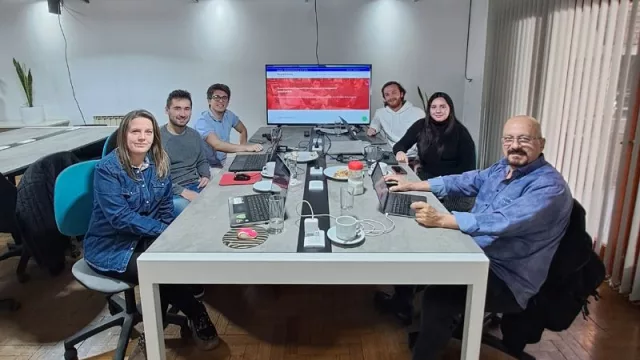 De izq. a der.: Raquel Moya, Bruno Halabi, Tomas Abud, Ignacio Cafferata, Rocio Freytas y Miguel Pereira