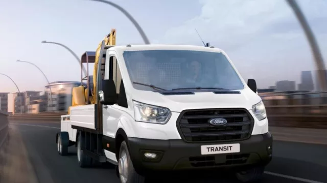 Transit Chasis 2023: todas las novedades del utilitario Ford, precio incluído