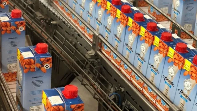 Tratenfu: la primera leche de almendras del país en envases Tetra Pak (proyecta vender 600.000 litros en 2018)