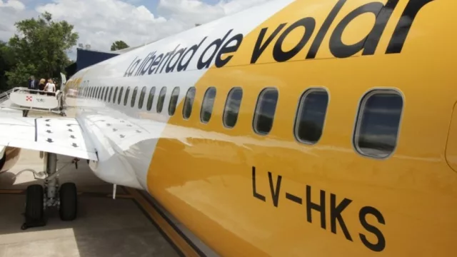 Después de su comienzo turbulento, Flybondi empieza a hablar con números (3 aviones, 1.000 vuelos)
