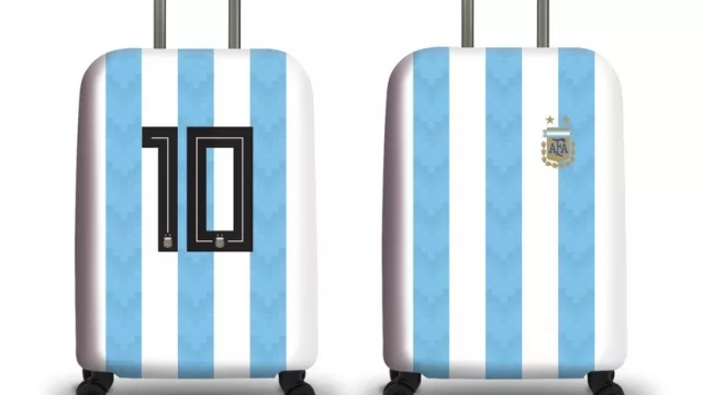 Este año todos nos vestimos de celeste y blanco (¡hasta las valijas!)