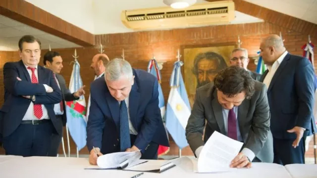 Gobernadores del Norte Grande buscan financiamiento por $ 2.500 millones para proyecto de energía solar