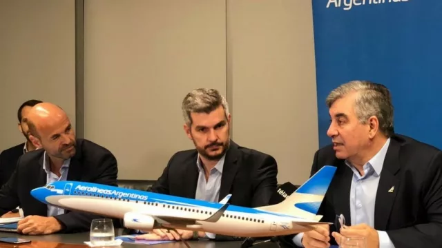 Aerolíneas Argentinas “compra 3 aviones” solo eliminando la clase ejecutiva