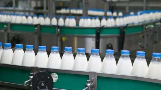 Manfrey inaugura una planta para elaborar y envasar leche larga vida