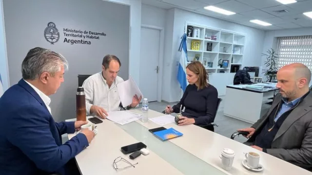 Gas Natural Licuado: Rolando Figueroa y Pablo González se reunieron con la vista puesta en el avance del proyecto de ley