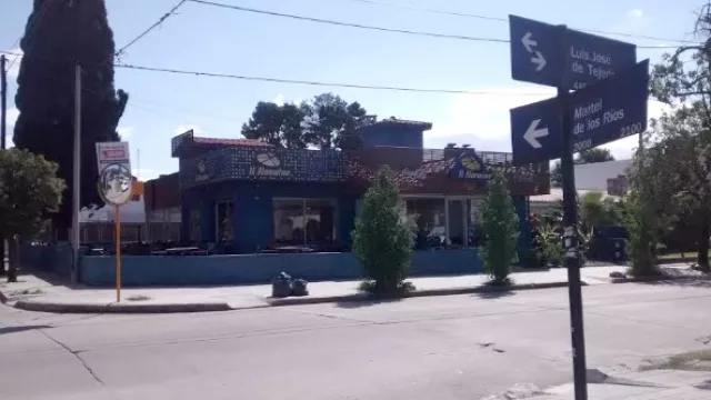 En contra de locales comerciales en el Cerro, dice...