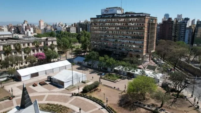 Ya están ubicadas las carpas que recibirán parte de la grilla central de la Feria del Libro