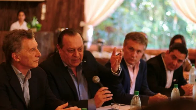 El Gobierno impulsará la creación de vuelos directos entre Puerto Iguazú y Europa