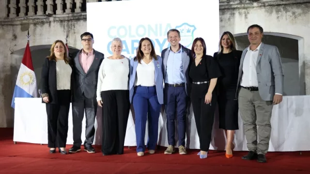 Paola Nanini es la primera mujer en asumir la intendencia de Colonia Caroya (así quedó confirmado su gabinete)