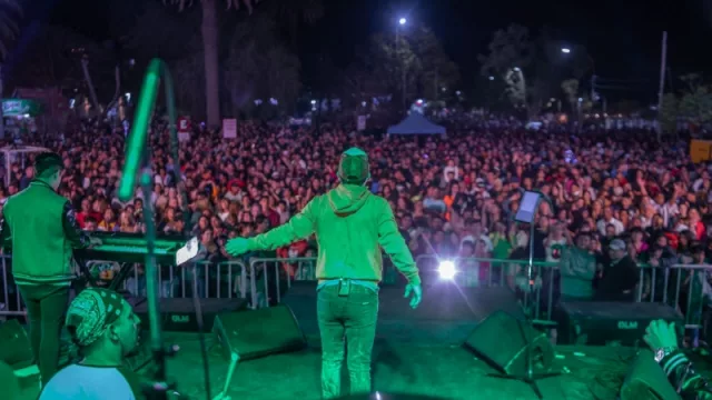Jesús María cerró su mes aniversario con una fiesta ante más de 10 mil personas (el evento gratuito inyectó unos 10 millones de pesos a la economía local)