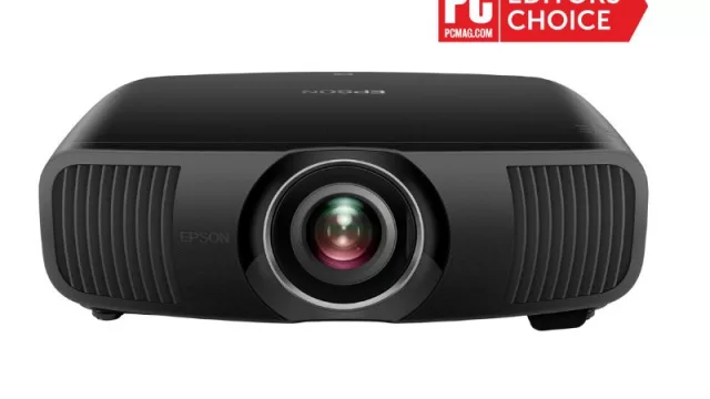 Ahora sí llega el cine a casa (Epson trae un proyector 4K para montar la sala)