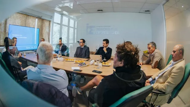 La inversión provincial en startups es de 2,4 millones de dólares.