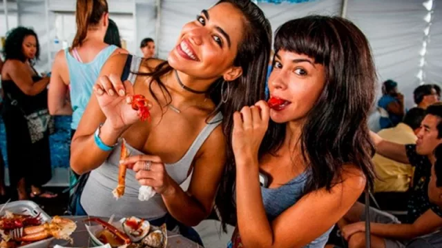 6 eventos para disfrutar esta semana en Miami (desde festivales de mariscos hasta carreras de autos de alta velocidad)
