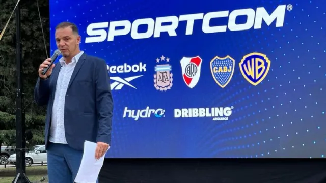 Gerardo Abdala de Sportcom y sus nuevos jugadores: Boca, River, AFA, Reebok y hasta Warner Bros.