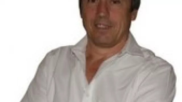 El arquitecto de los 100 bares