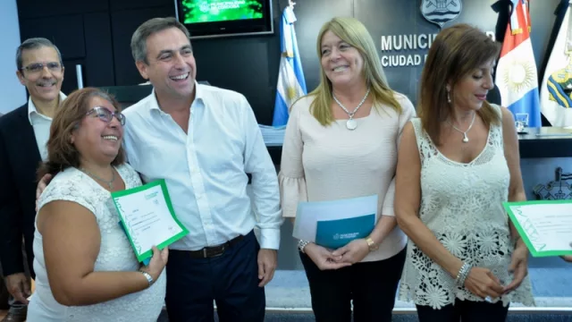 Recibieron sus certificados 150 emprendedores sociales que la Municipalidad capacitó durante 2017