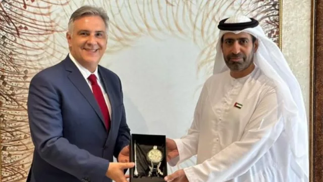 En Abu Dabi, Llaryora gestionó un préstamo para avanzar con la obra del acueducto Paraná-Córdoba