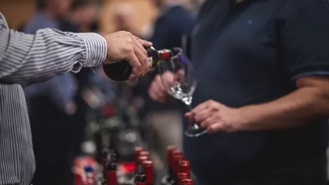 ¿Quién se ha tomado todo el vino? Los que fueron a la Premium Wines Experience (recorrido por las bodegas, etiquetas y productos más innovadores)
