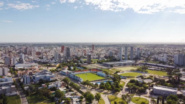 Intensa, como buena escorpiana (¡feliz cumpleaños, Río Cuarto!)