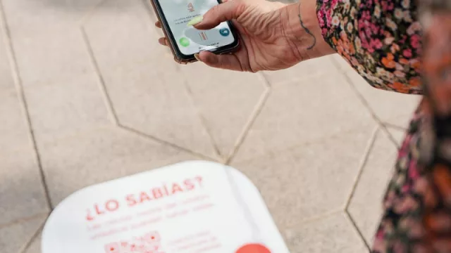 Las esquinas de Córdoba se visten para concientizar sobre la guarda de células madre