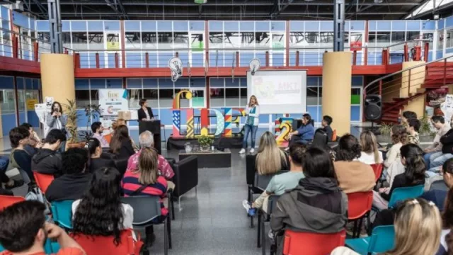 FIDE abre convocatoria para participar en Incuba 360°, el programa integral para emprendedores y negocios en marcha