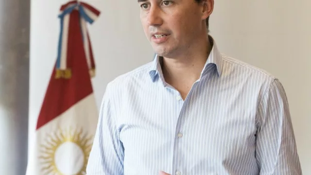 Calvo: “La conectividad hoy forma parte de la justicia social” (la Provincia no descarta ser operador de fibra óptica)