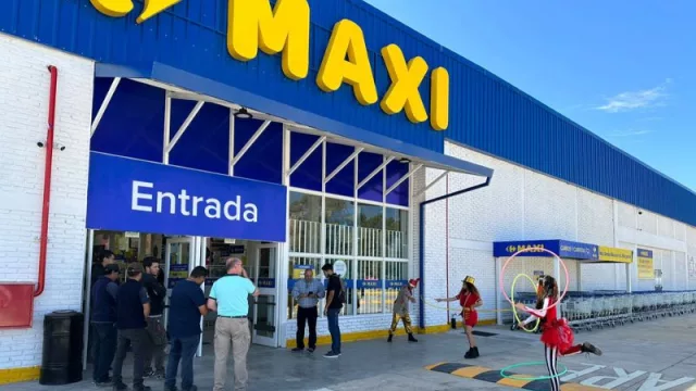 Carrefour ahora también es “Maxi”: se expande en Córdoba con su nueva sucursal  (es la segunda con ese formato)