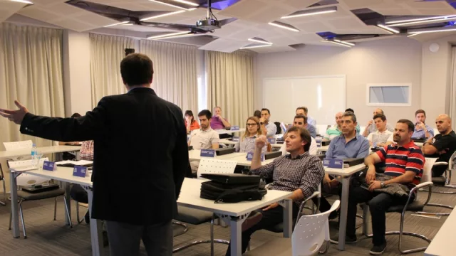 El martes 13 de marzo a las 9.30 h, se realizará un desayuno ejecutivo, donde se presentará el programa