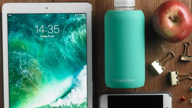 LiveSlow, la única fábrica en Argentina libre de BPA, hace botellas (y otros productos) con el 95% de vidrio reciclado