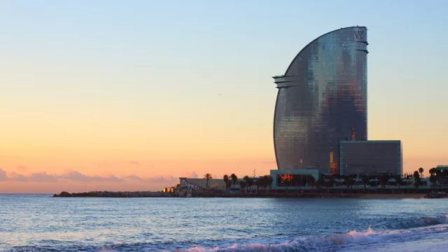 Santiago de Compostela y Bilbao siguen ganando popularidad entre los turistas nacionales en el puente de diciembre