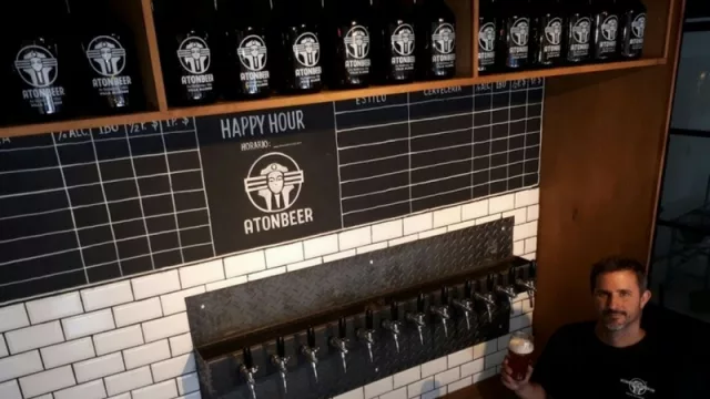 La fábrica tiene capacidad para 6.000 litros mensuales. En marzo duplicarán la producción y ya tienen planes para más ampliaciones.