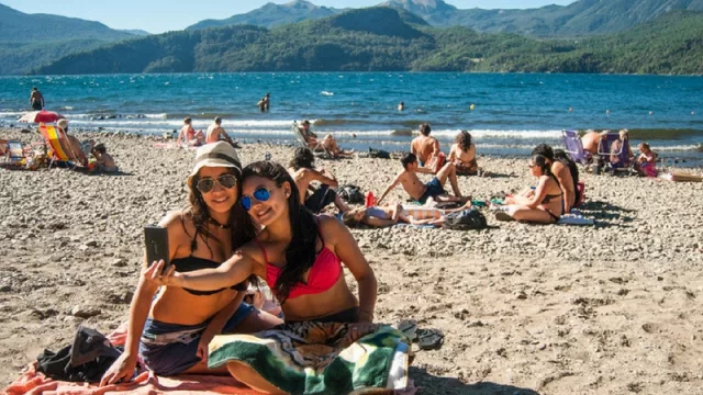 San Martín de los Andes, destacada por Booking como una de las localidades con más porcentaje de reservas registradas. Foto: Neuquentur/Efraín Dávila