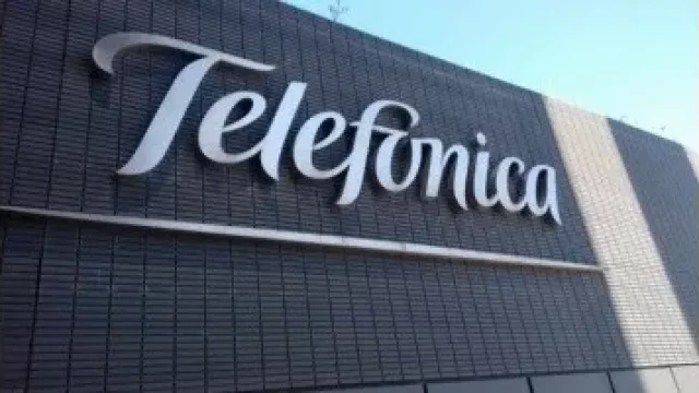 Desaparece la "mítica" Telefónica de Argentina SA (fusiona sus razones sociales y unifica sus operaciones)