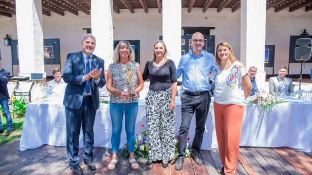 Peman y Asociados fue destacada del 2023 con el premio empresarial de Sinsacate (una “semillita” más)