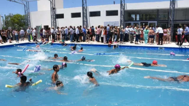 Desde el inicio de la temporada 133.000 vecinos ya disfrutaron de las piletas municipales