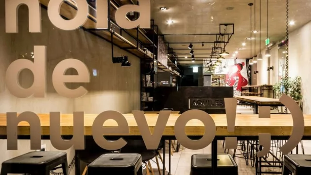 Aquiles Café prepara mudanza de su tienda insignia y presenta su sistema de franquicias