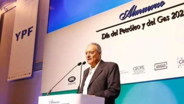 Petroleros apuestan fuerte por Vaca Muerta a pesar de un camino "largo y duro"