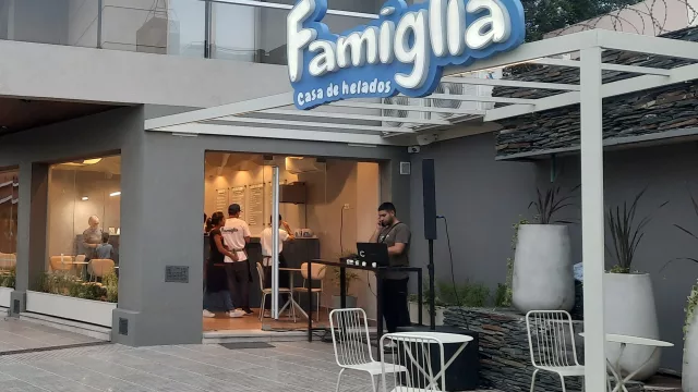 La “Famiglia”  llegó a Jesús María: la heladería cordobesa nacida en pandemia continúa su expansión