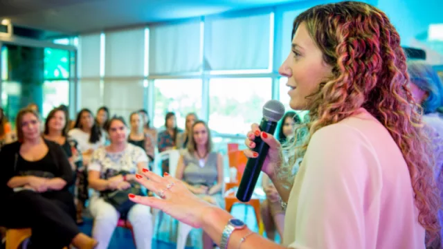 Atentos, emprendedores: hay una vidriera gratuita para  el Festival de Jesús María