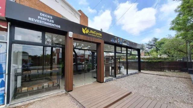 LifeCycle llegó a Córdoba con sus materiales de WPC