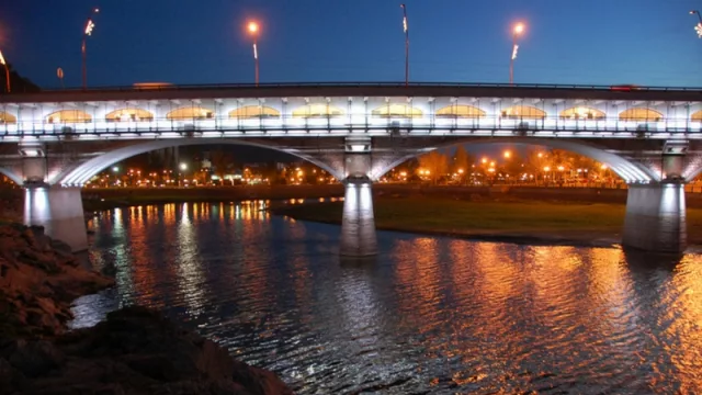 ¿No es mucho? Por limpiar un puente de 150 metros la Provincia paga más de $ 2,6 M por año