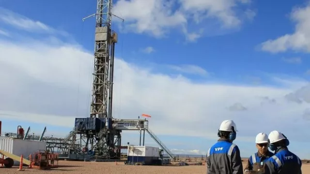 YPF culmina exploración en Vaca Muerta Mendoza (y enfoca su análisis en el potencial del crudo)