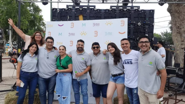 Estación FM es la Radio de Totoral que comparte la fórmula de su éxito (siete frecuencias, tecnología de punta y una mañana estilo AM)