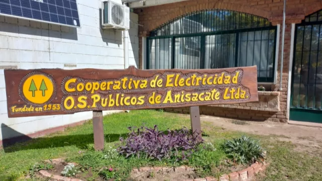 El servicio de fibra óptica sigue expandiéndose en Paravachasca (abonos que van desde $ 8.600 por mes)