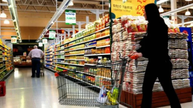 Remolón, el consumo se suma a la estrategia "paso a paso" del gobierno